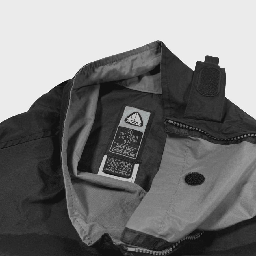 2000's vintage Nike ACG Asymetrical technical Kayak windbreaker