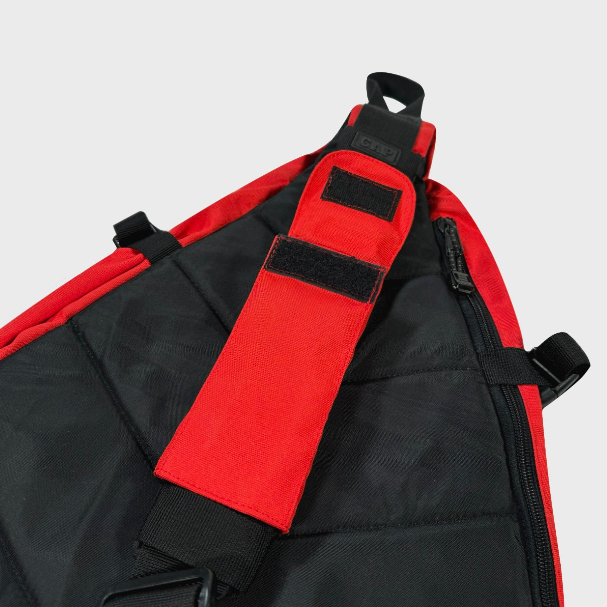 2000's vintage Gap technical red Slingbag