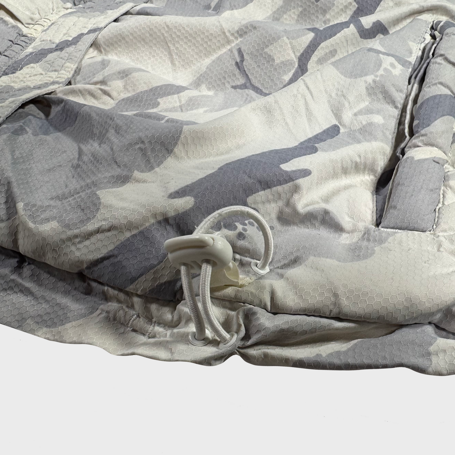 Maharishi Forest DPM : Bonsai - White Camo Embroidered Puffer Sleeveless Jacket Seconde Wave Vintage