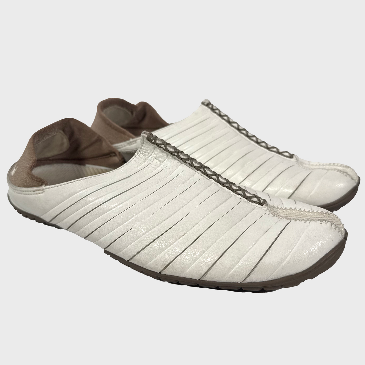 Nike Kembali White Tabi (2002) Nike Server