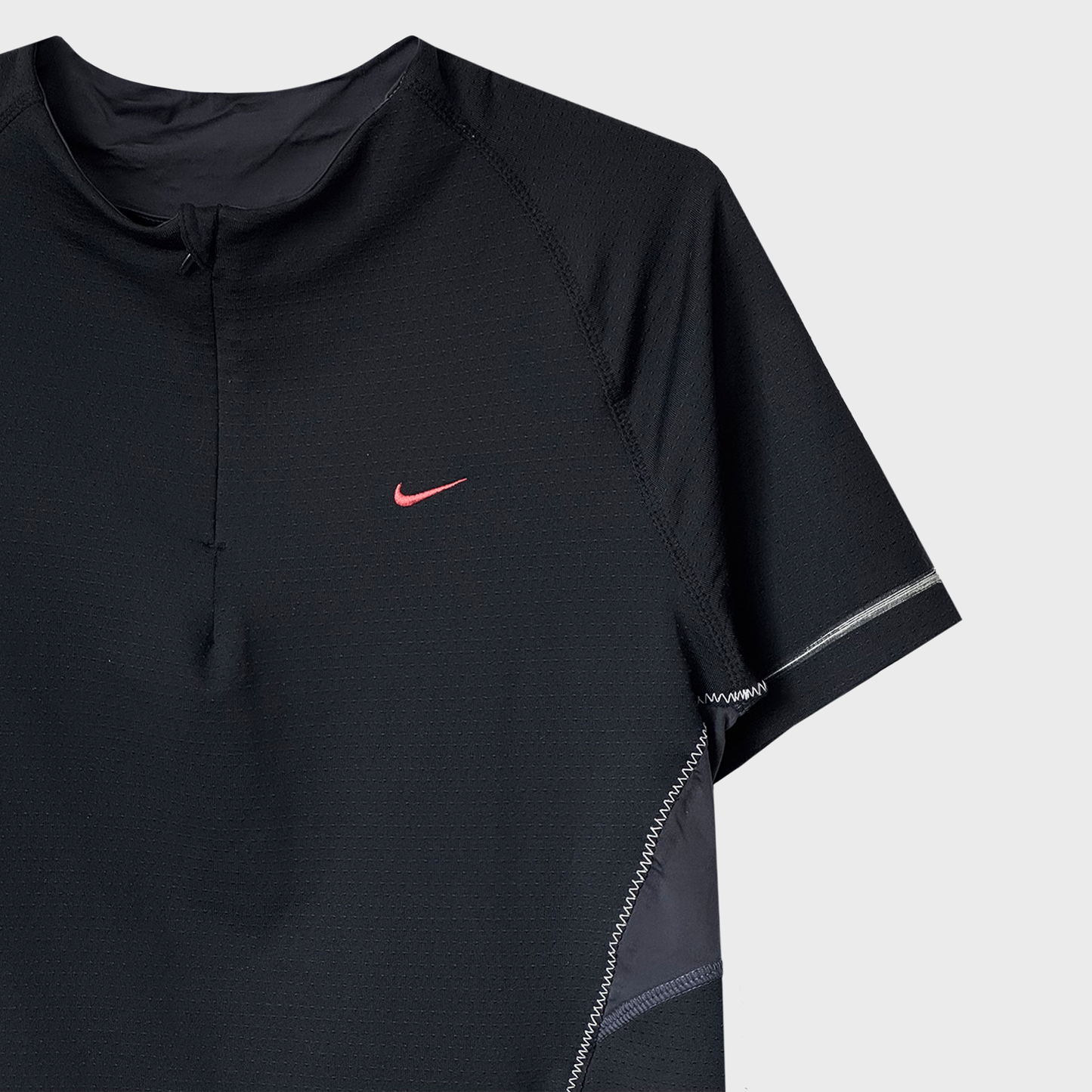 2005 Nike Sphere React by Tony Spackman Technical Black & Red Zipped Jersey T-Shirt