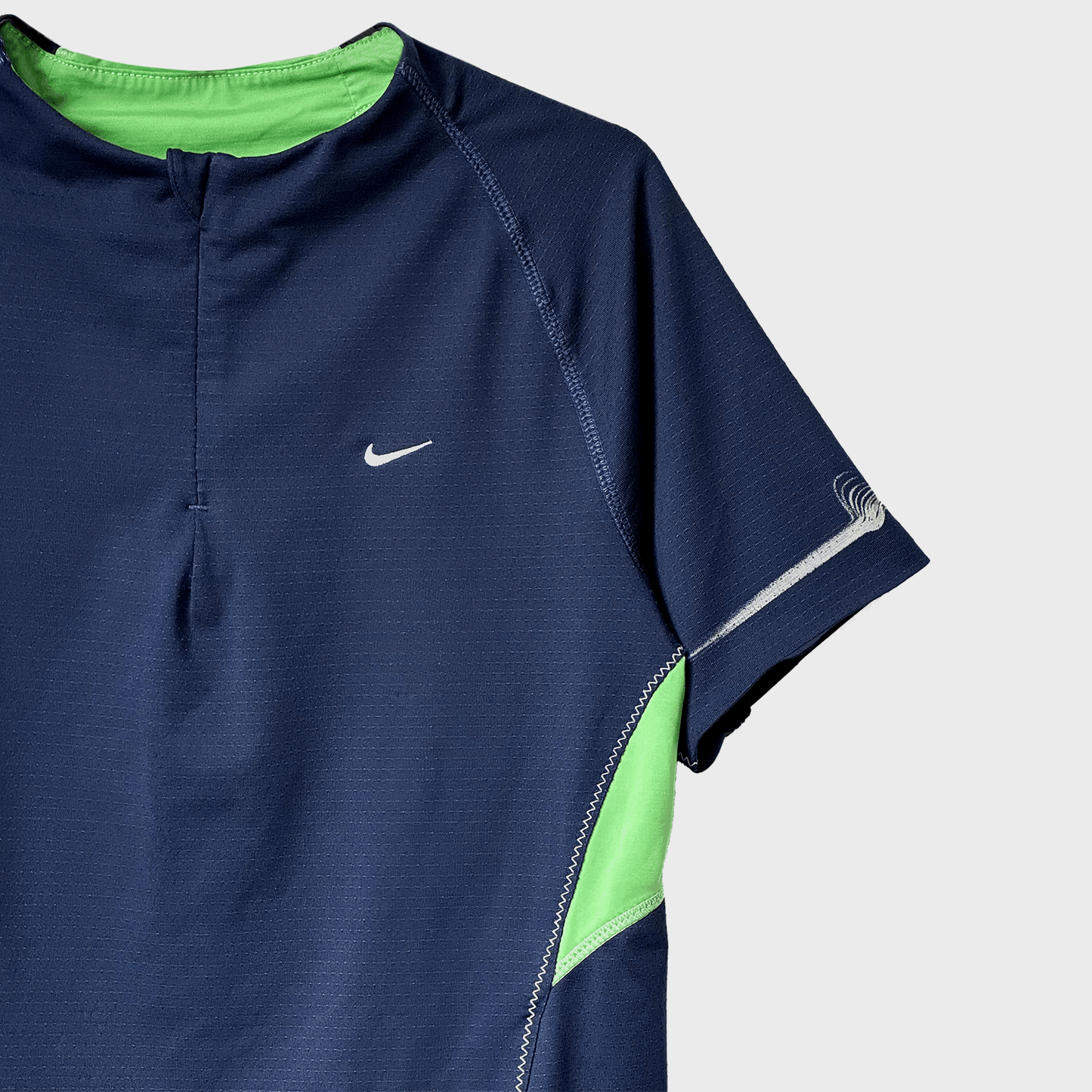 2005 Nike Sphere React by Tony Spackman Technical Zipped Jersey T-Shirt