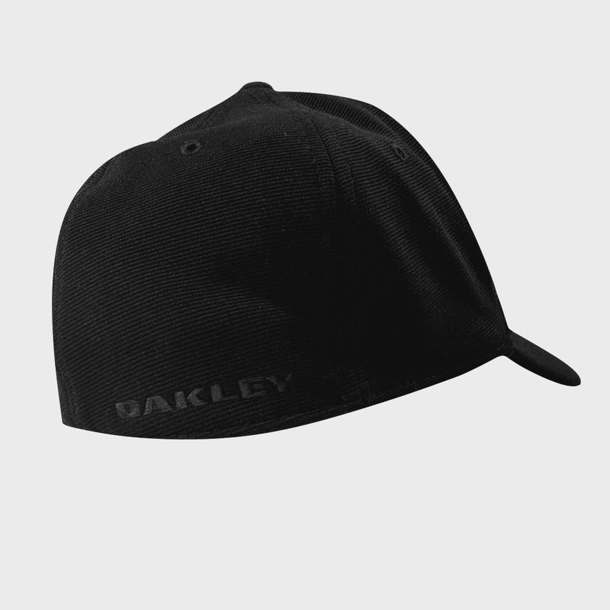 2000's vintage Oakley black coton cap with embossed metal silver logo