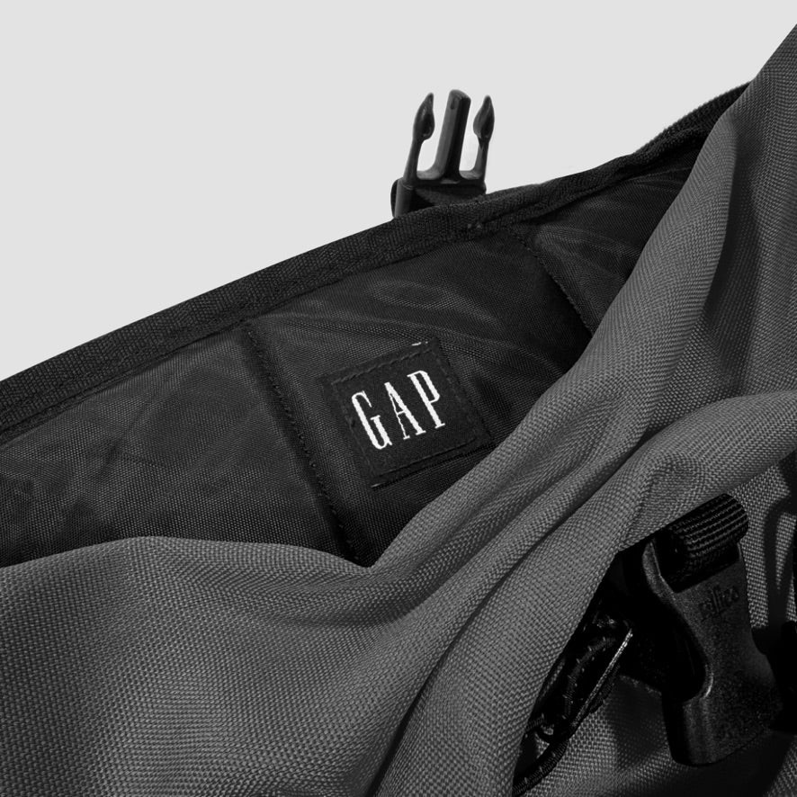 2000's vintage Gap technical grey Slingbag