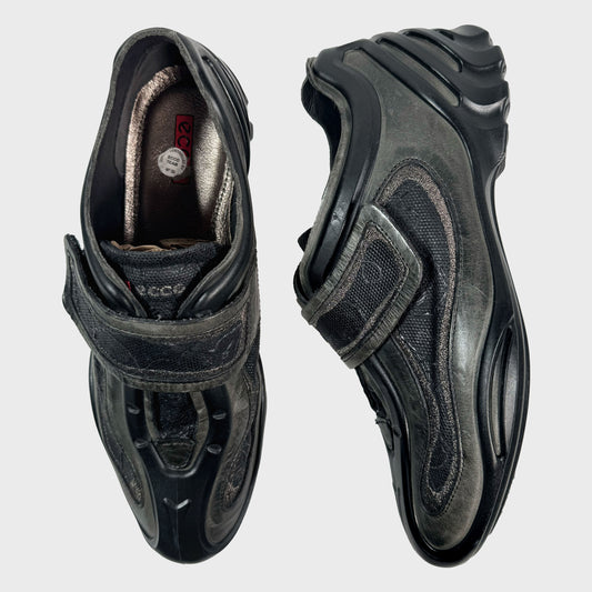Ecco Footwear Vintage Futuristic Sneakers Kiko Kostadinov Inside Tag