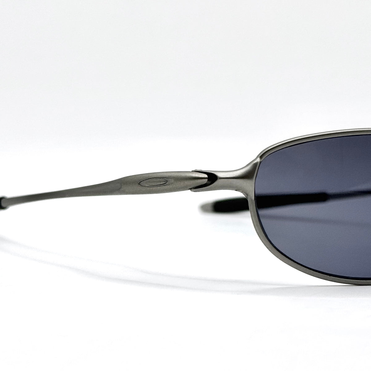 Oakley e-wire 2.1 - Light / Grey (1999-2005)