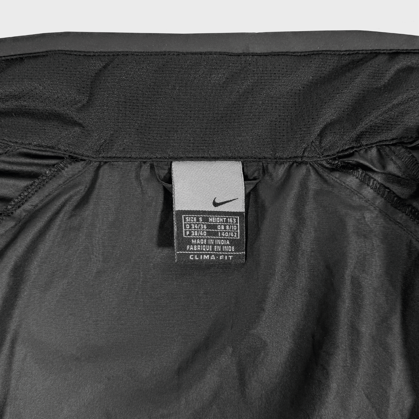 Nike Vintage Clima Fit Technical laser cutout running jacket Vestiaire Collective