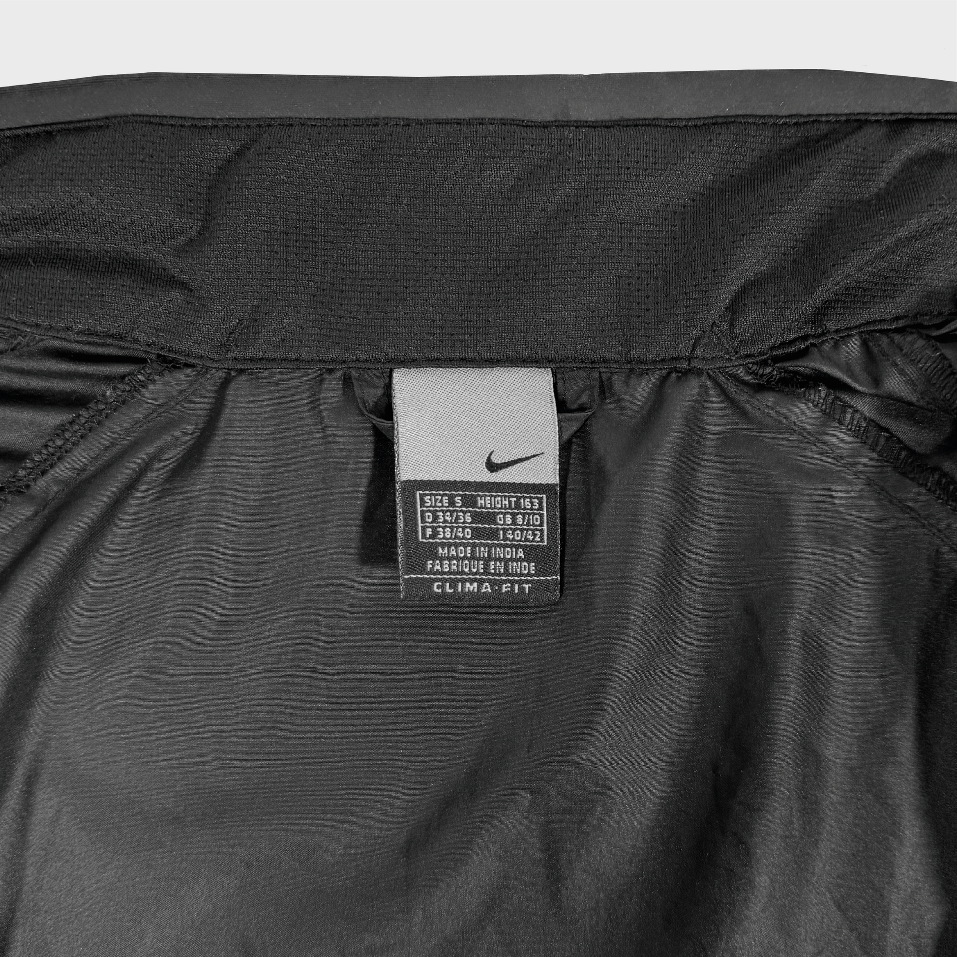 Nike Vintage Clima Fit Technical laser cutout running jacket Vestiaire Collective