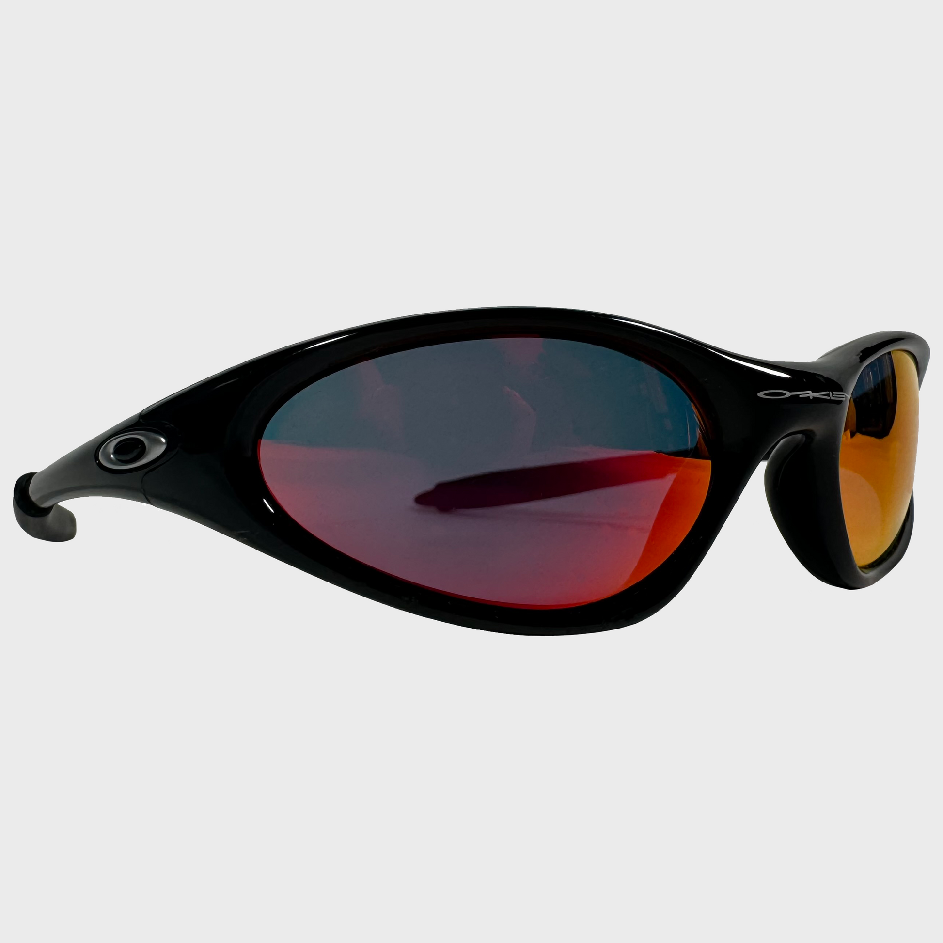 Oakley Minute Gen.2 - Jet Black / Ruby Iridium 300700