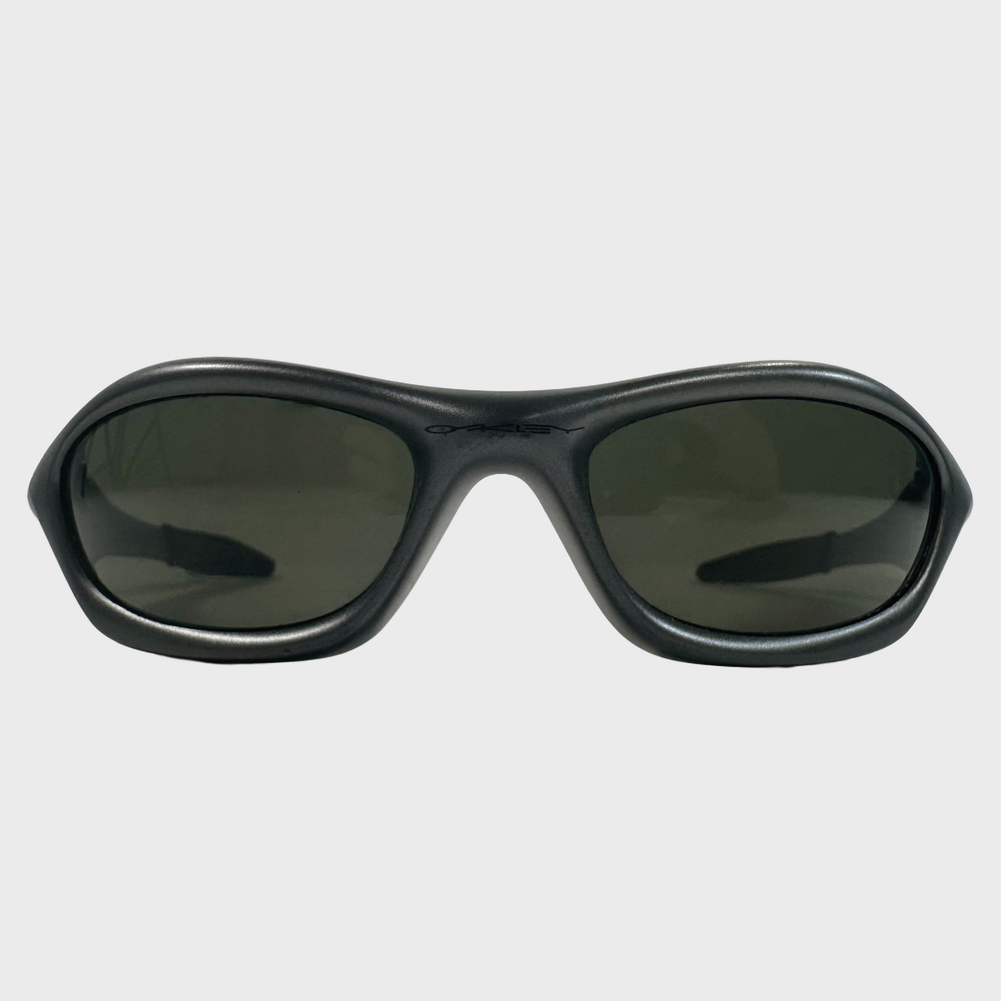 Oakley Unknown (2004) - Dark Grey – Tech Archive : Vintage Store Oakley Unknown (2004) - Dark Grey – Tech Archive : Vintage Store