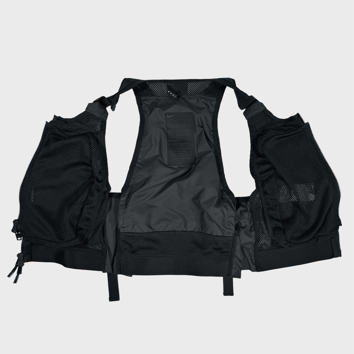 Nike MMW Beryllium Vest (2019) - Training Series 002 Nike MMW Beryllium Vest (2019) - Training Series 002